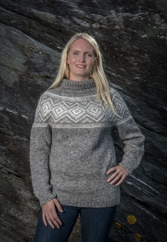 Jannik Icelandic Grey  sweater - Knitting Kit Bright Pastel Dark