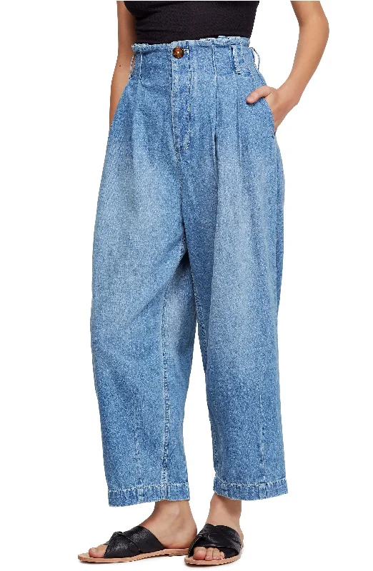 Free People Carrot Pleated High Rise Jeans Stylish High-Rise Mom Jeans